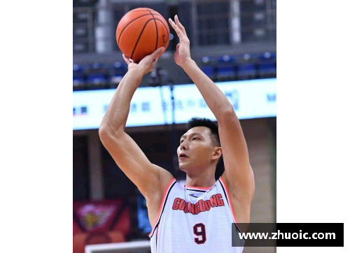 VSport官网CBA新赛季开幕，广东宏远首战大胜，易建联成为焦点球员 - 副本 - 副本