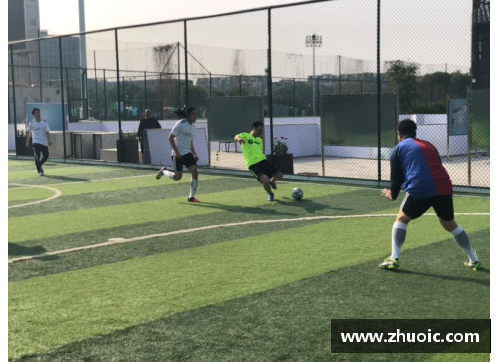 VSport官网足球明星背后的经济困境探讨与生存现状分析